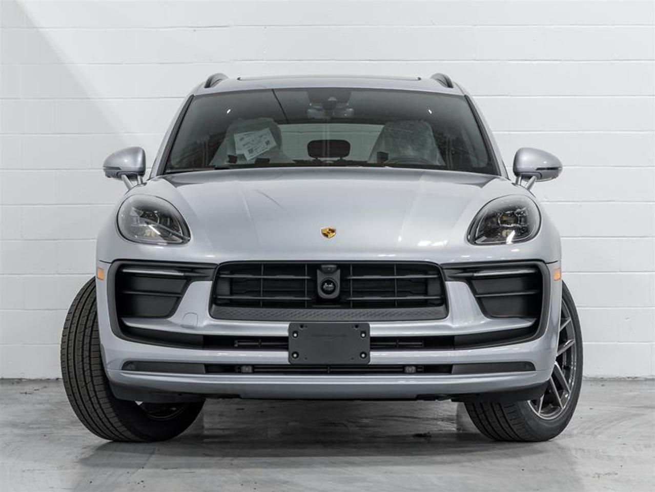 2025 Porsche Macan  Photo