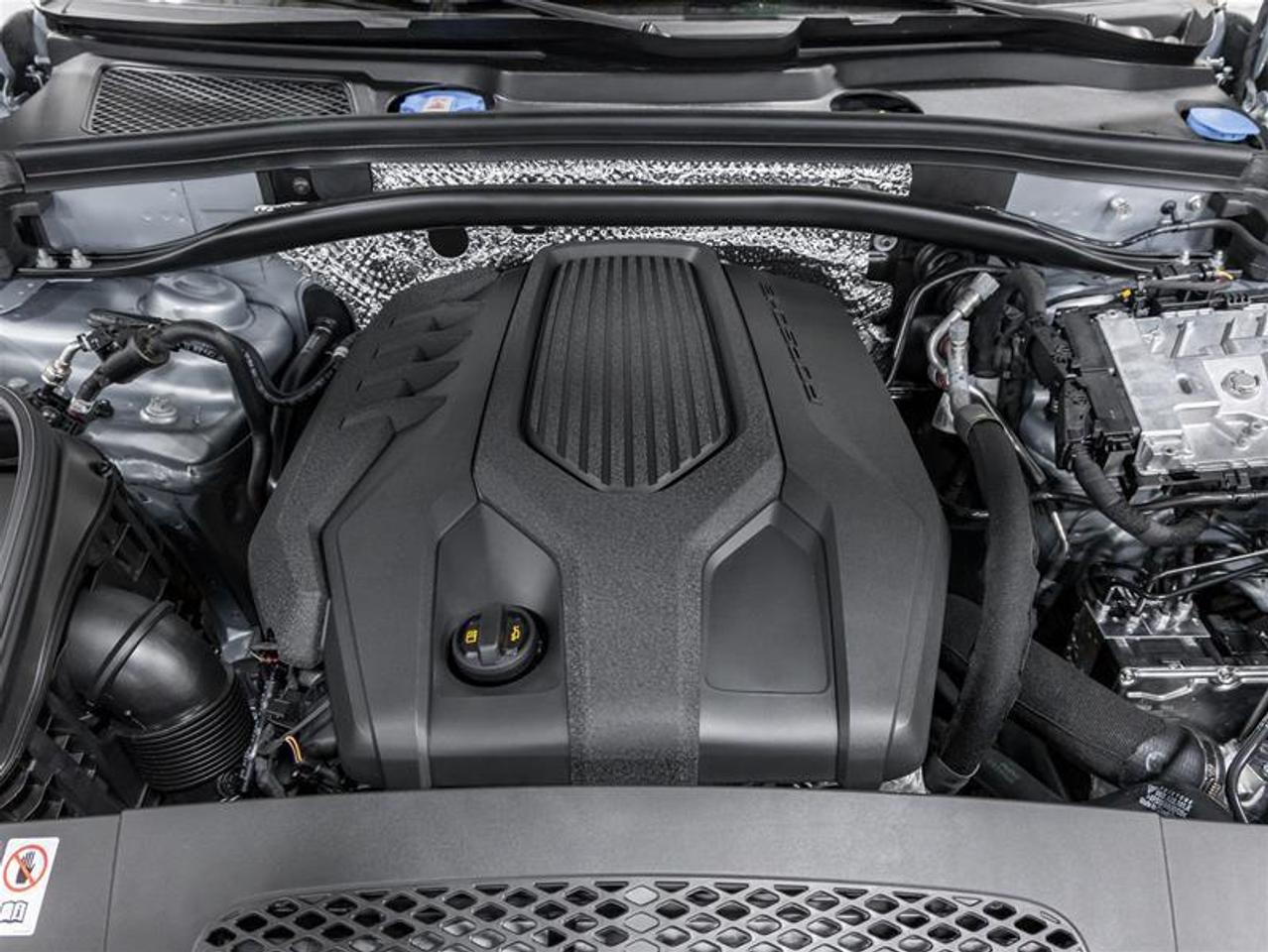2025 Porsche Macan  Photo