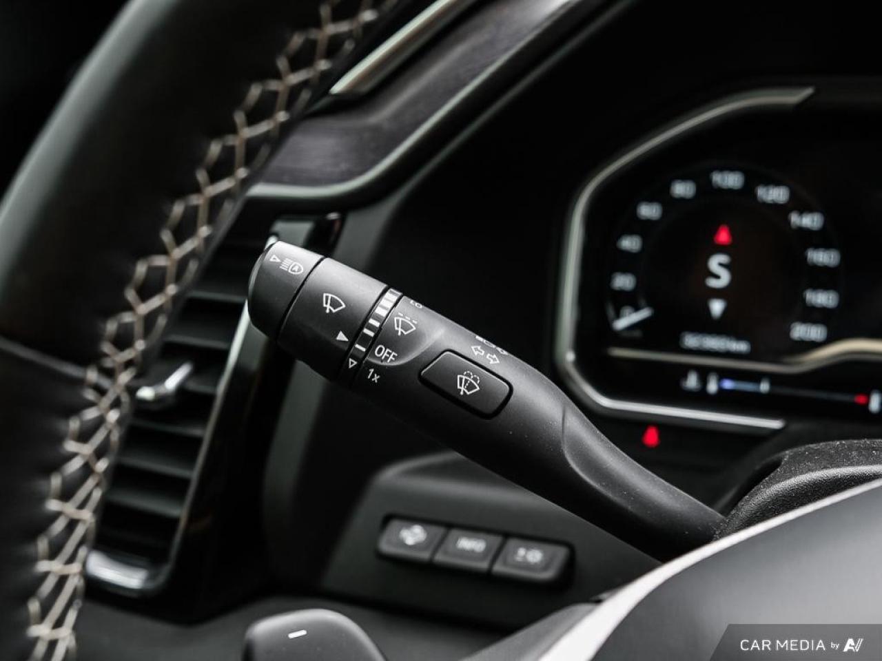 2023 GMC Sierra 1500 Crew Cab Short Box 4-Wheel Drive Denali Ultimate Photo