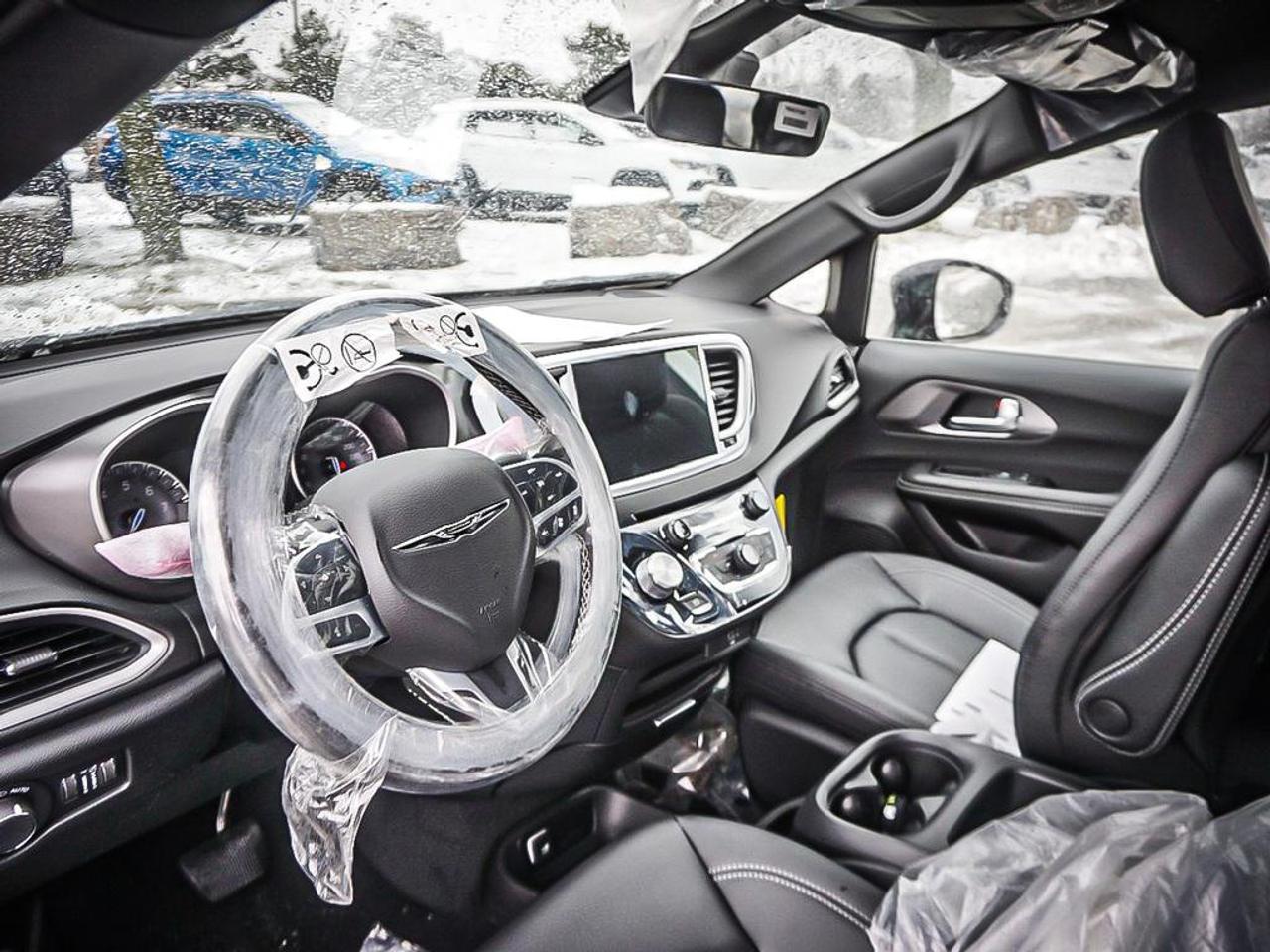 2026 Chrysler Grand Caravan  Photo