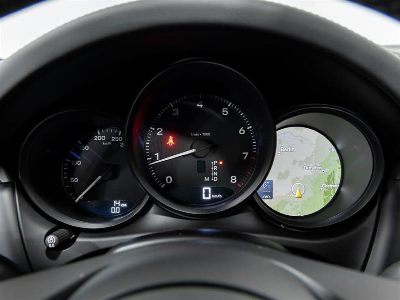 2025 Porsche Macan  Photo