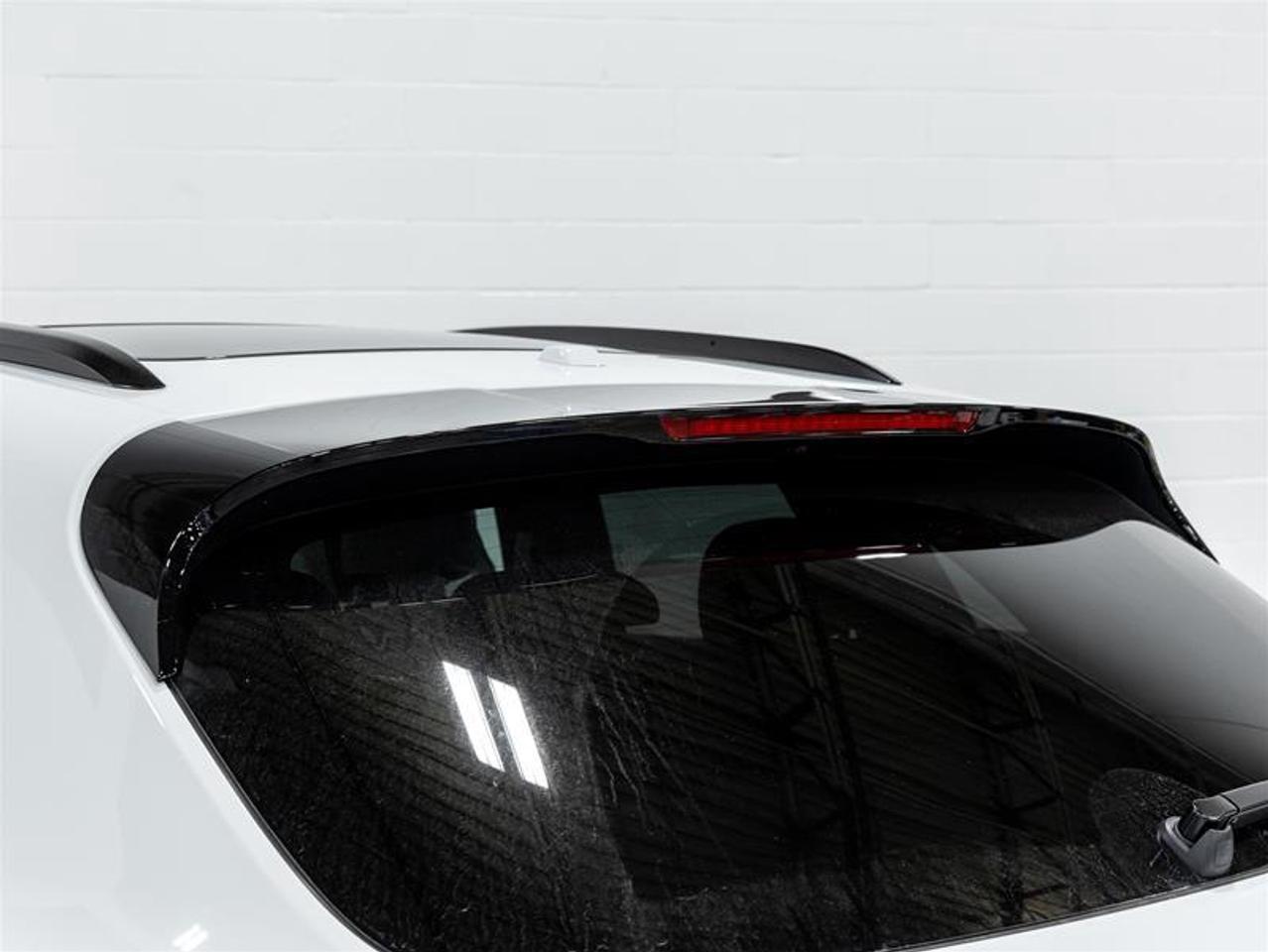 2025 Porsche Macan  Photo