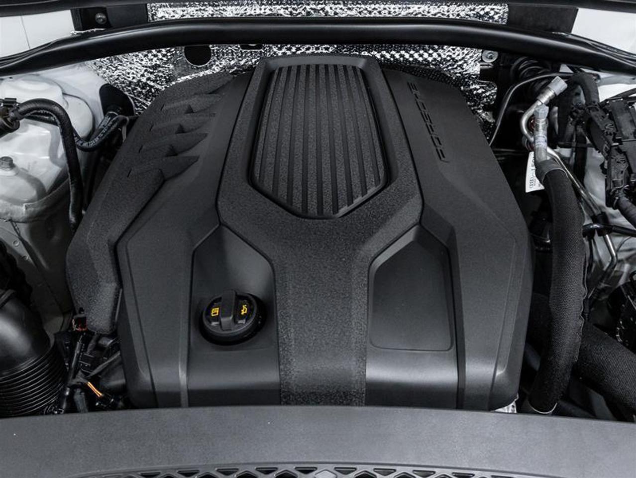 2025 Porsche Macan  Photo