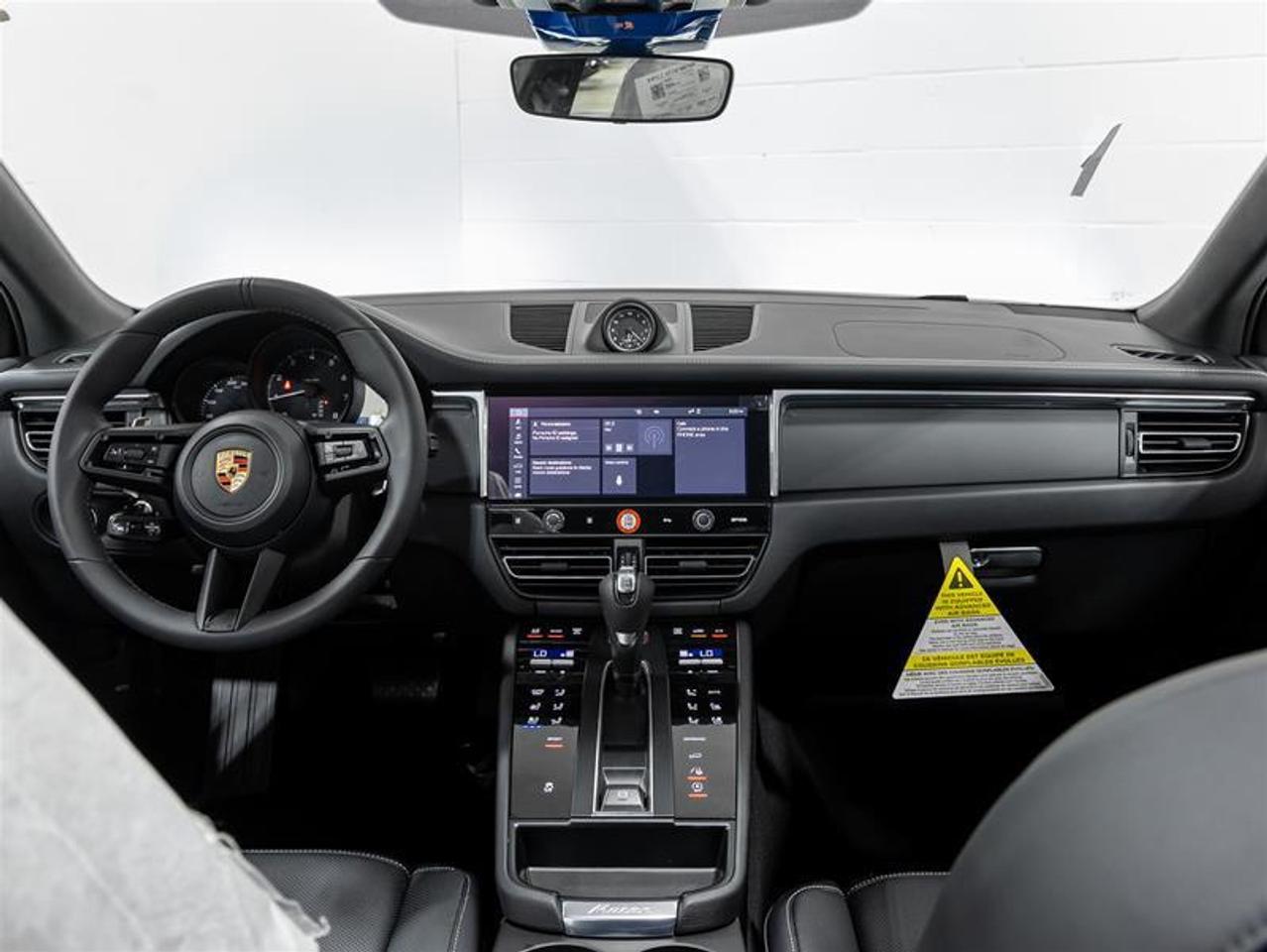 2025 Porsche Macan  Photo