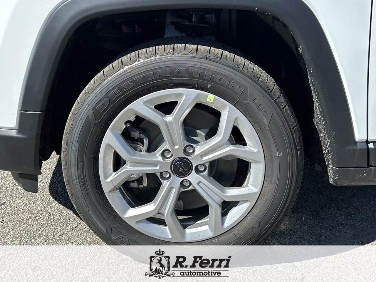 2025 Jeep Compass Sport 4dr 4x4 Photo