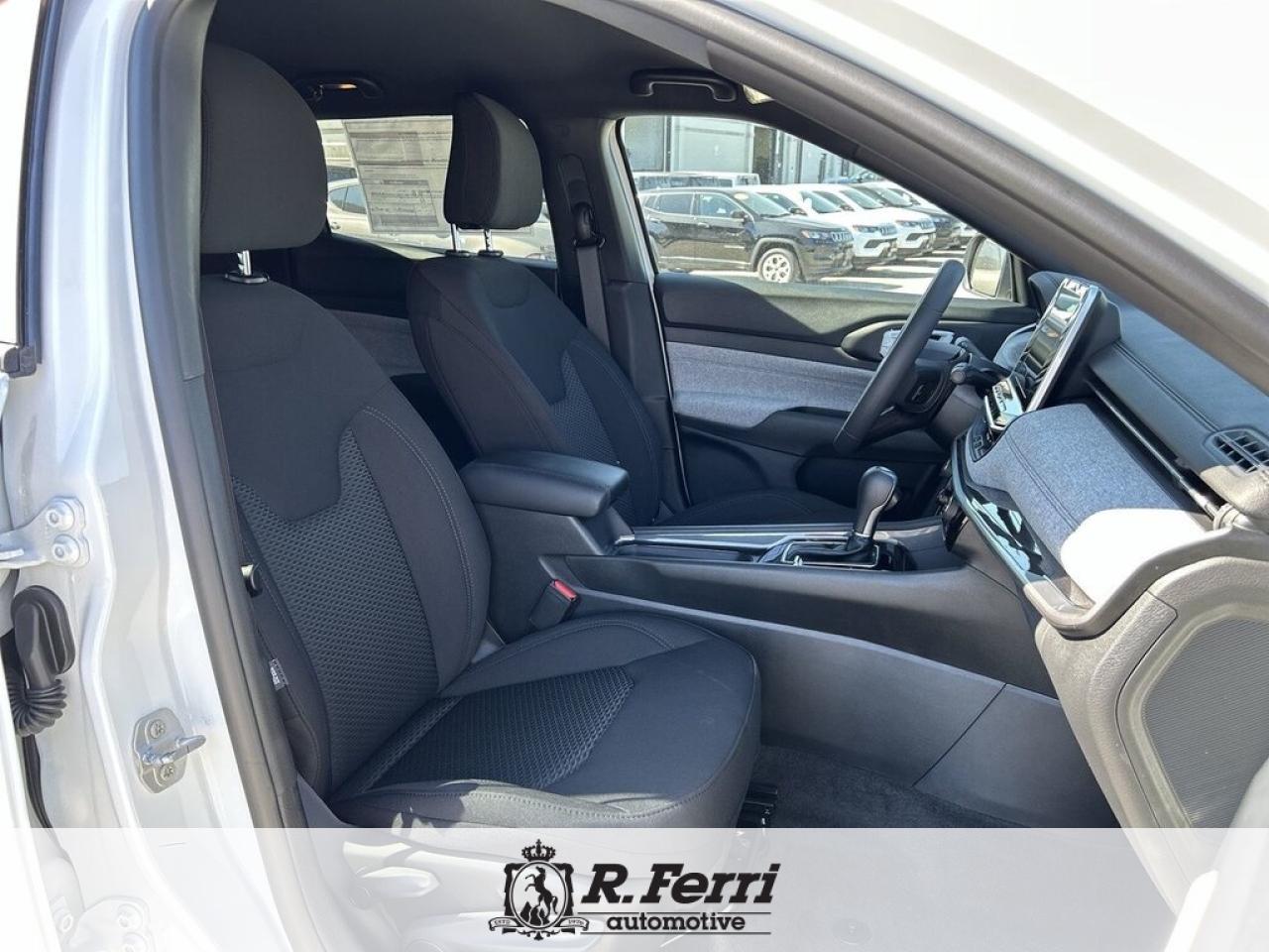 2025 Jeep Compass Sport 4dr 4x4 Photo