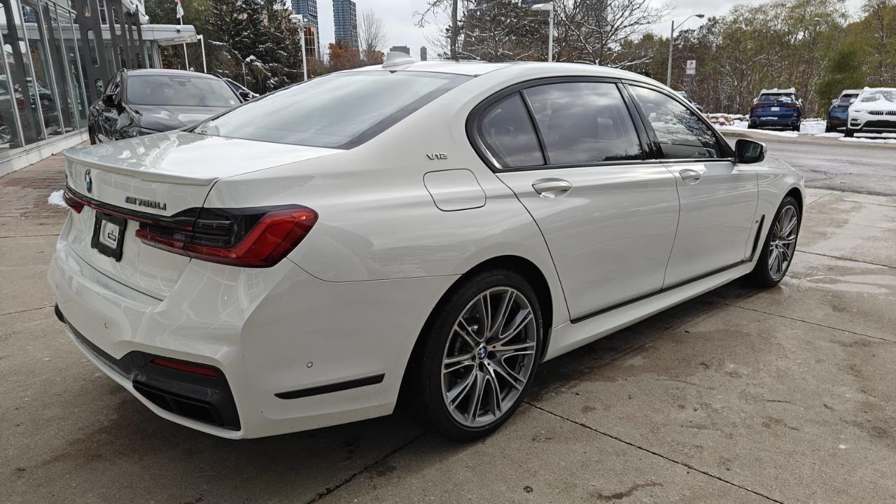 2022 BMW M760 Li xDrive 4dr All-Wheel Drive Sedan Photo