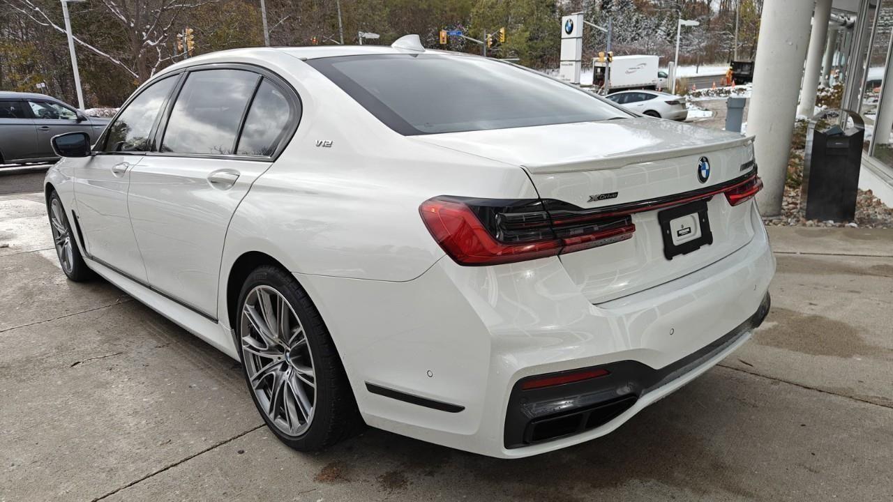 2022 BMW M760 Li xDrive 4dr All-Wheel Drive Sedan Photo