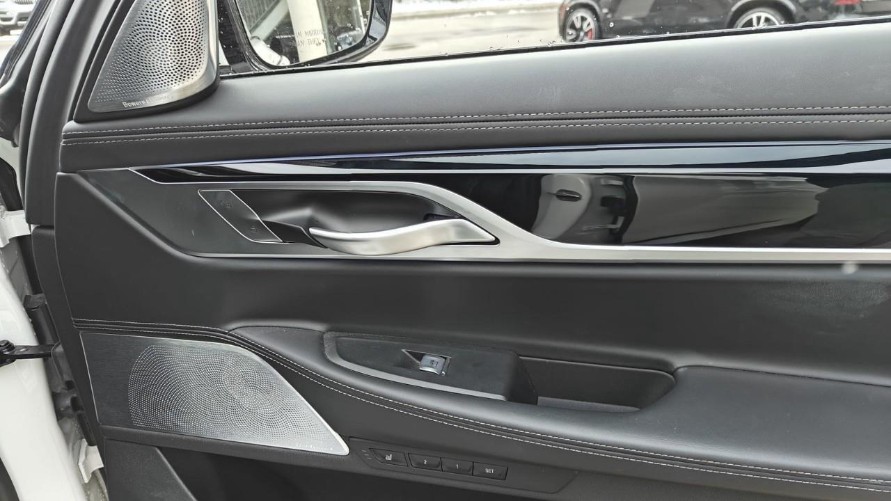 2022 BMW M760 Li xDrive 4dr All-Wheel Drive Sedan Photo