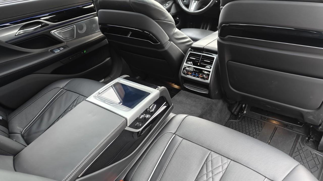 2022 BMW M760 Li xDrive 4dr All-Wheel Drive Sedan Photo