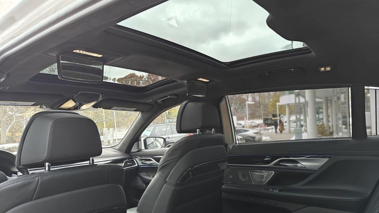 2022 BMW M760 Li xDrive 4dr All-Wheel Drive Sedan Photo