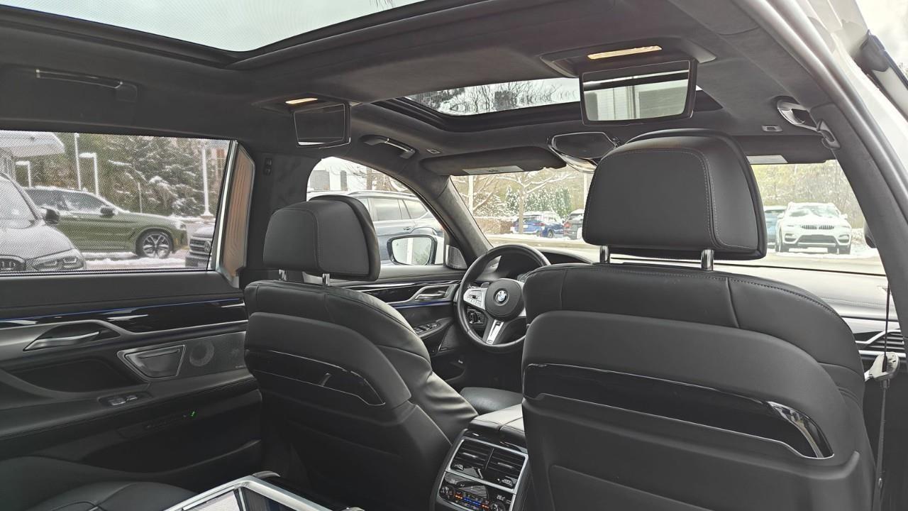 2022 BMW M760 Li xDrive 4dr All-Wheel Drive Sedan Photo