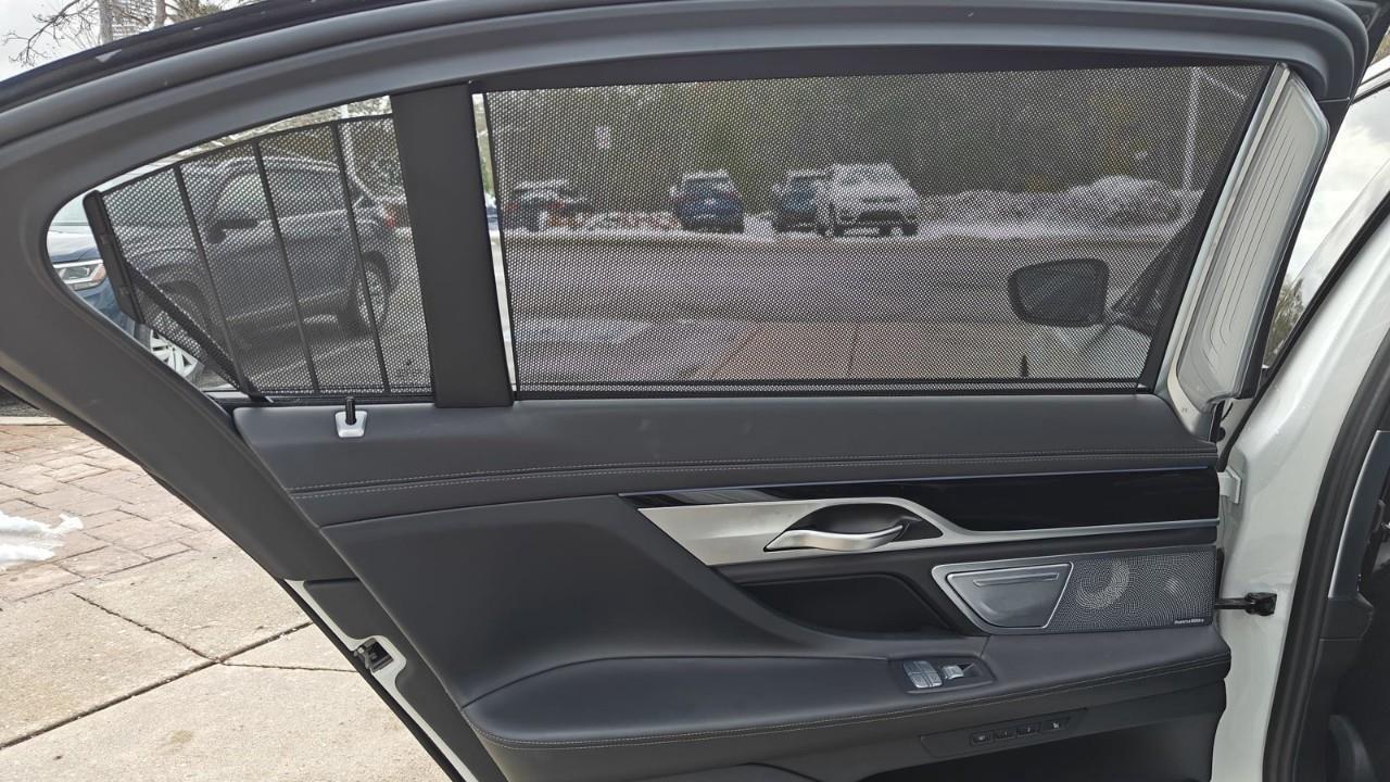 2022 BMW M760 Li xDrive 4dr All-Wheel Drive Sedan Photo