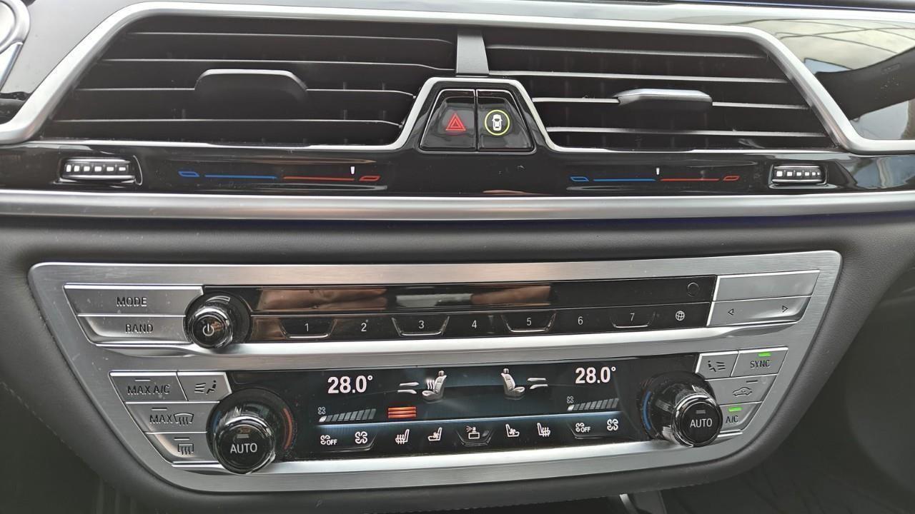 2022 BMW M760 Li xDrive 4dr All-Wheel Drive Sedan Photo