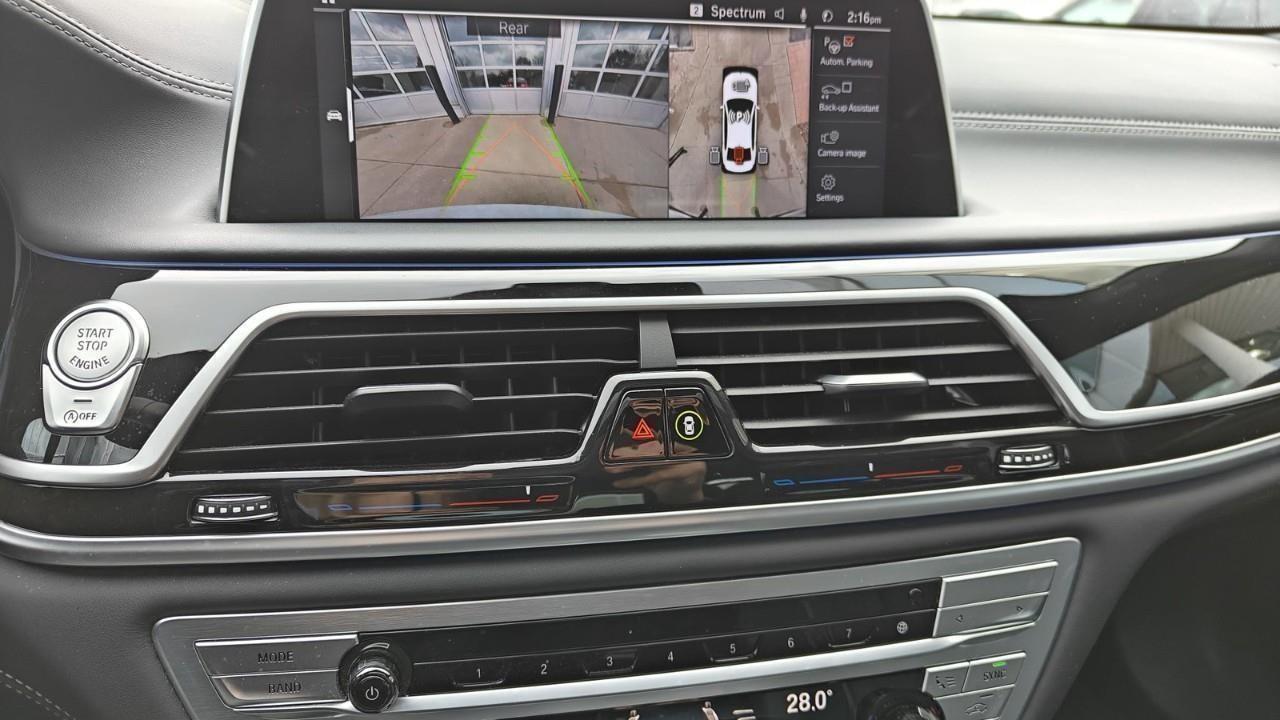 2022 BMW M760 Li xDrive 4dr All-Wheel Drive Sedan Photo