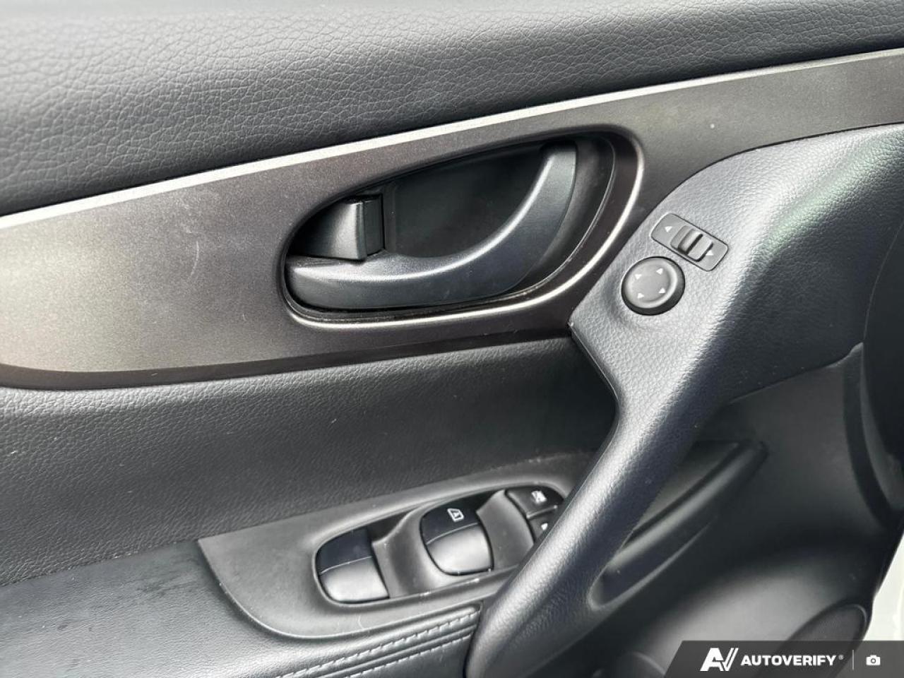 2021 Nissan Qashqai S BACKUP CAM   BLUETOOTH   HTD SEATS   KEYLESS ENT Photo