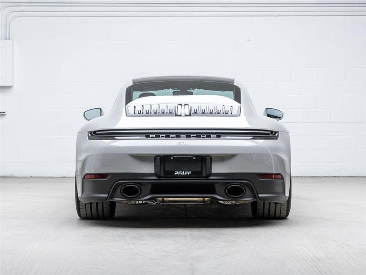 2025 Porsche 911  Photo