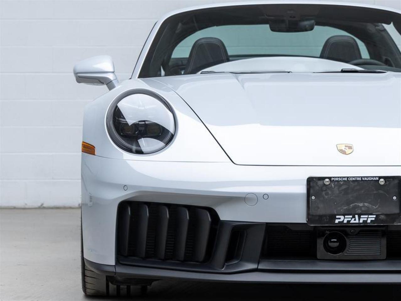 2025 Porsche 911  Photo3