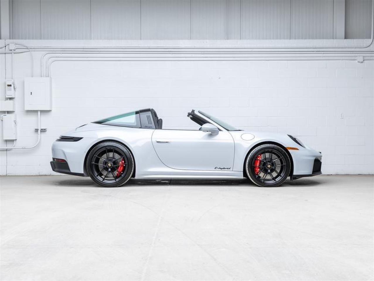 2025 Porsche 911  Photo