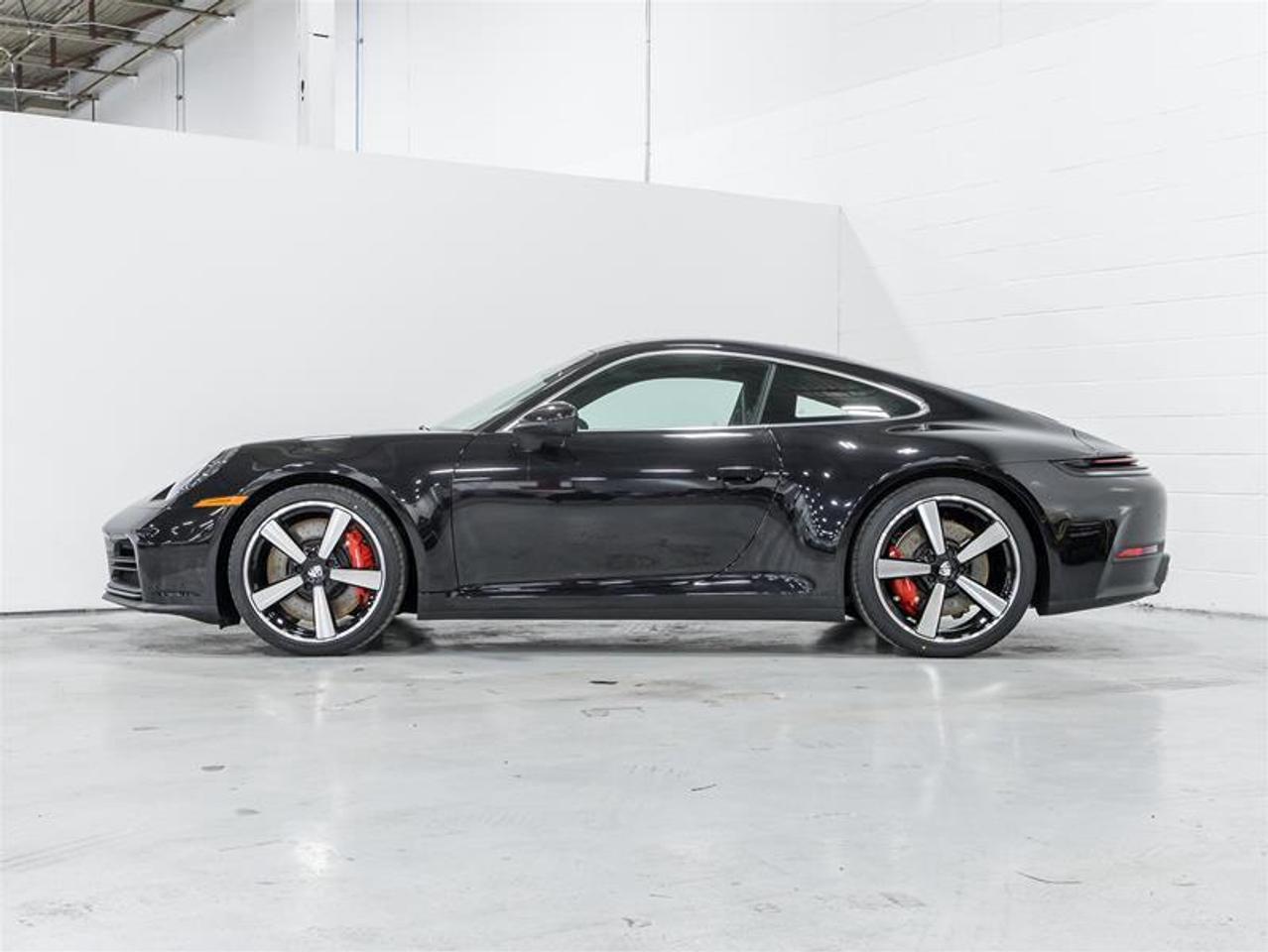 2026 Porsche 911  Photo3