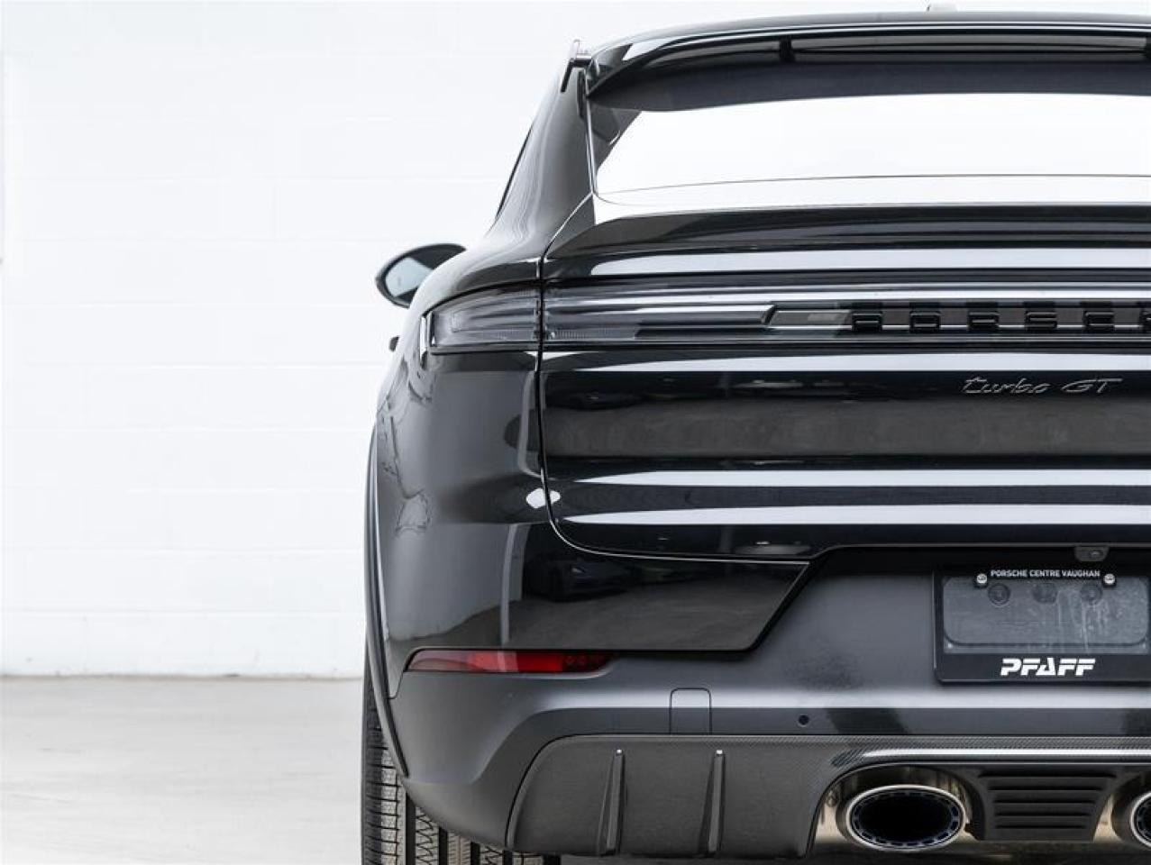 2024 Porsche Cayenne  Photo