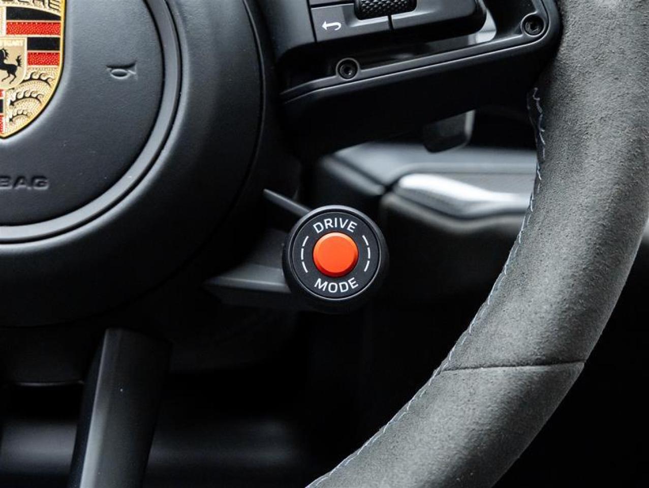 2024 Porsche Cayenne  Photo