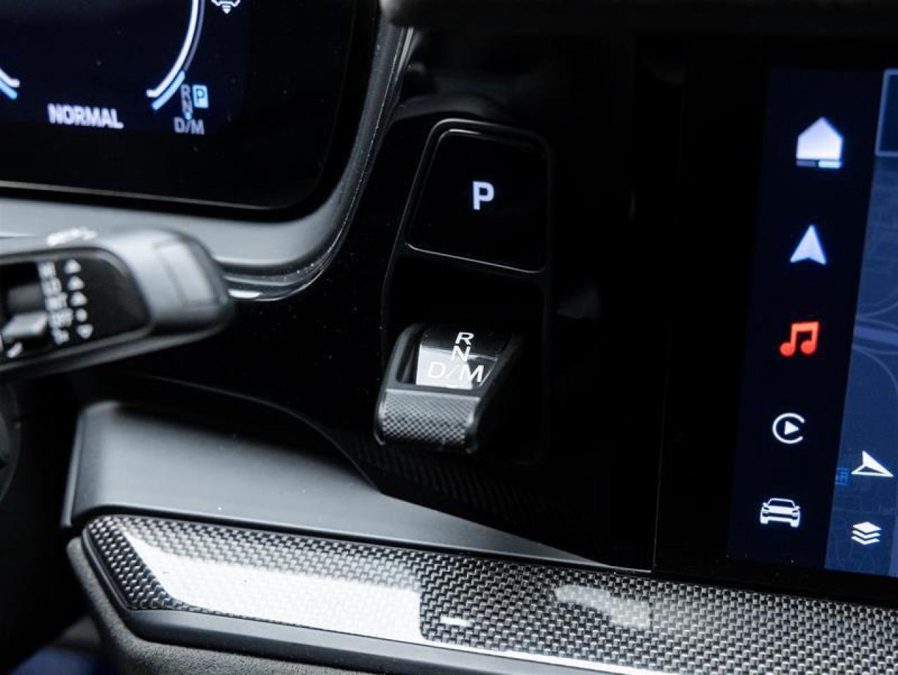 2024 Porsche Cayenne  Photo