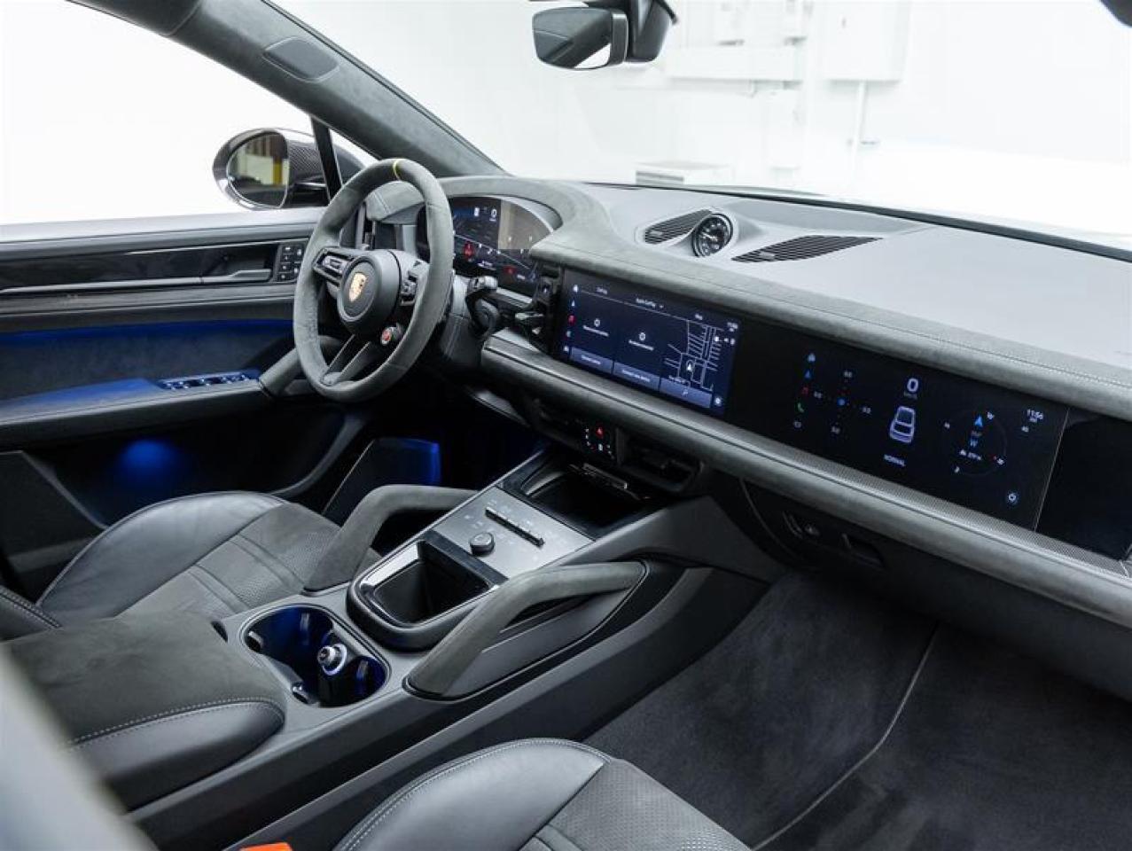 2024 Porsche Cayenne  Photo