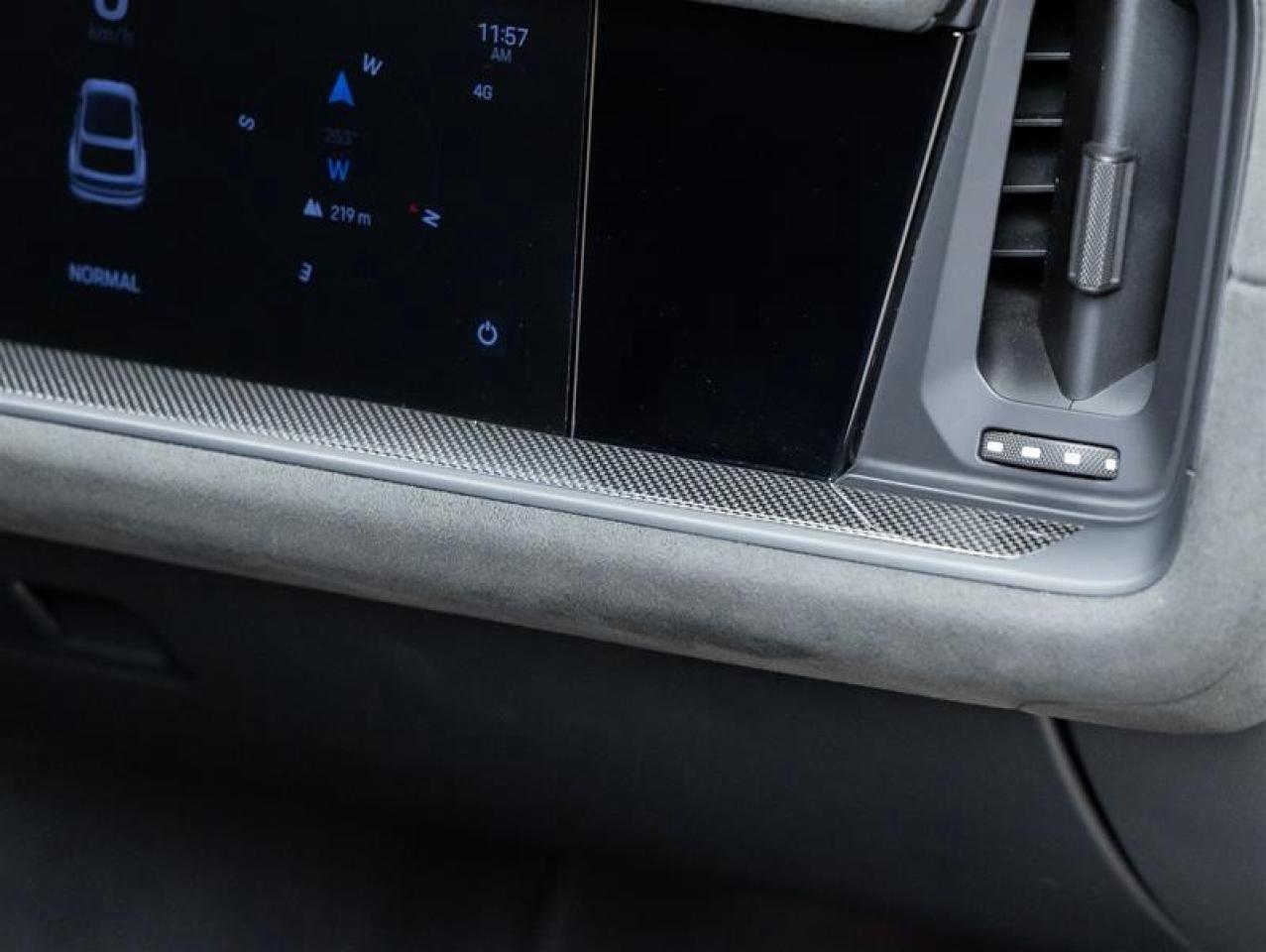 2024 Porsche Cayenne  Photo