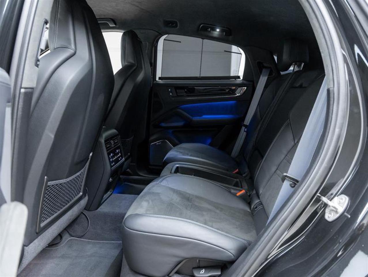 2024 Porsche Cayenne  Photo