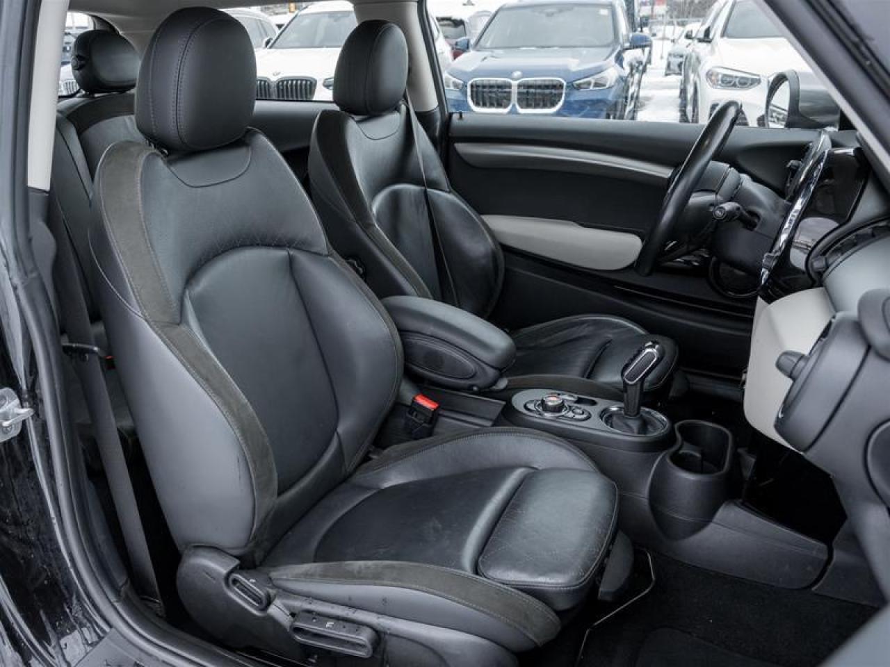 2020 MINI SE 3 Door Cooper Front-Wheel Drive Hatchback Photo