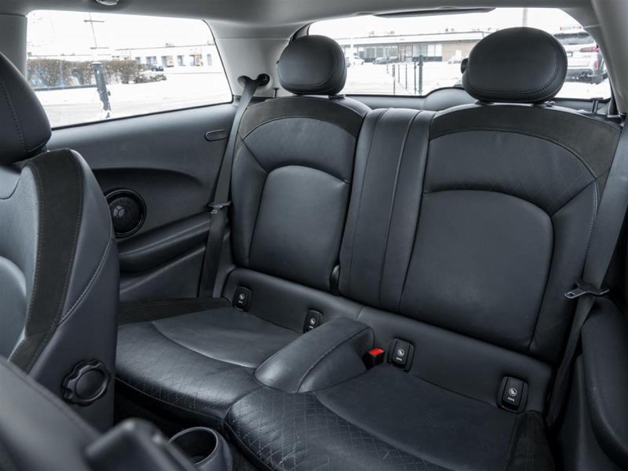 2020 MINI SE 3 Door Cooper Front-Wheel Drive Hatchback Photo