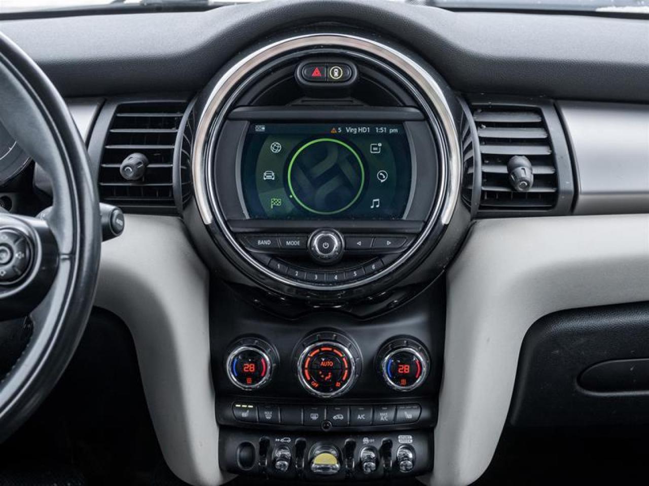 2020 MINI SE 3 Door Cooper Front-Wheel Drive Hatchback Photo