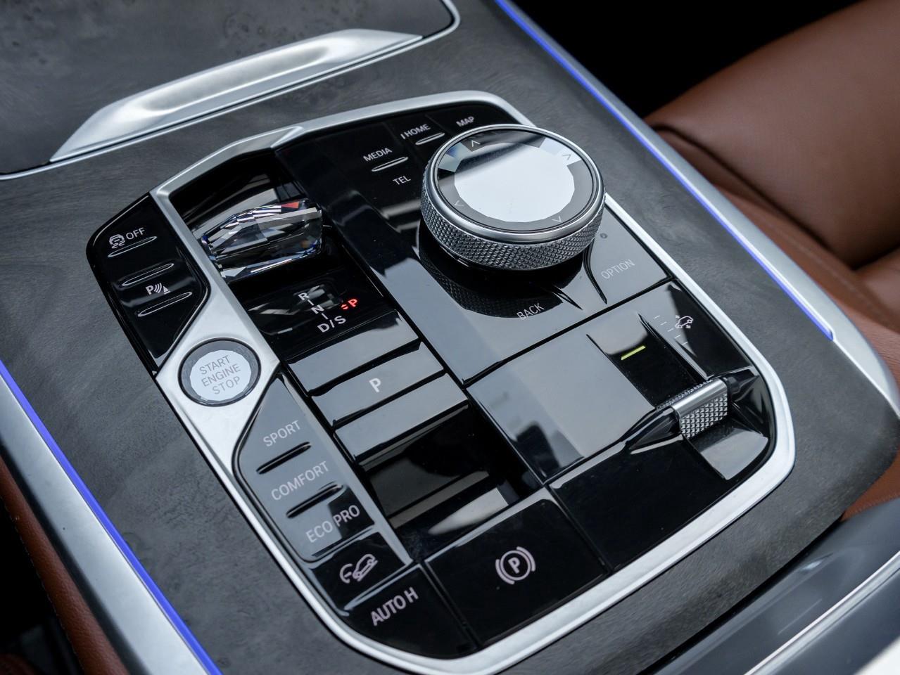 2023 BMW X7 xDrive40i 4dr All-Wheel Drive Sports Activity Vehicle Photo