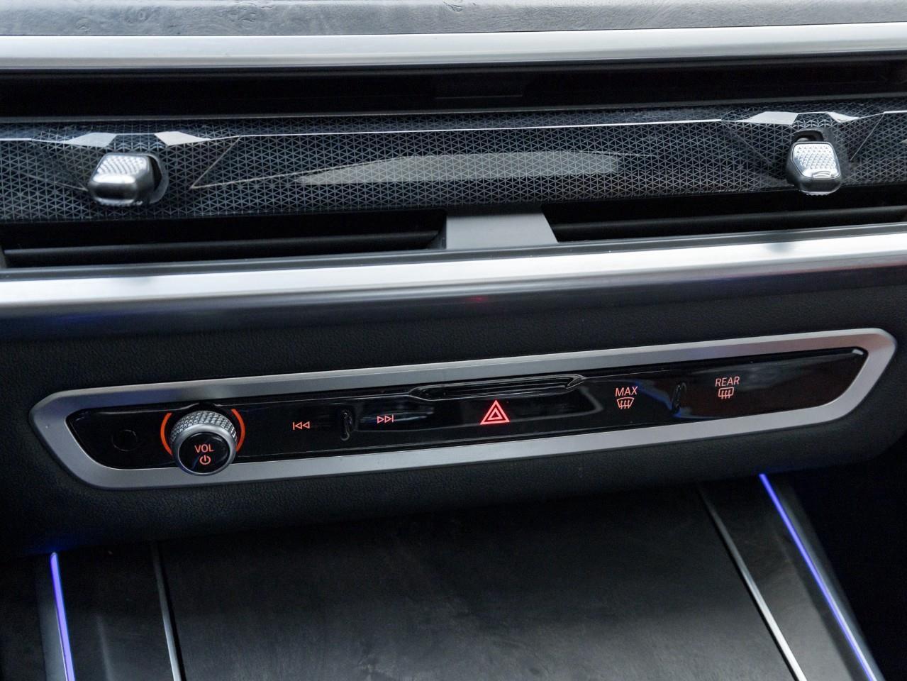 2023 BMW X7 xDrive40i 4dr All-Wheel Drive Sports Activity Vehicle Photo