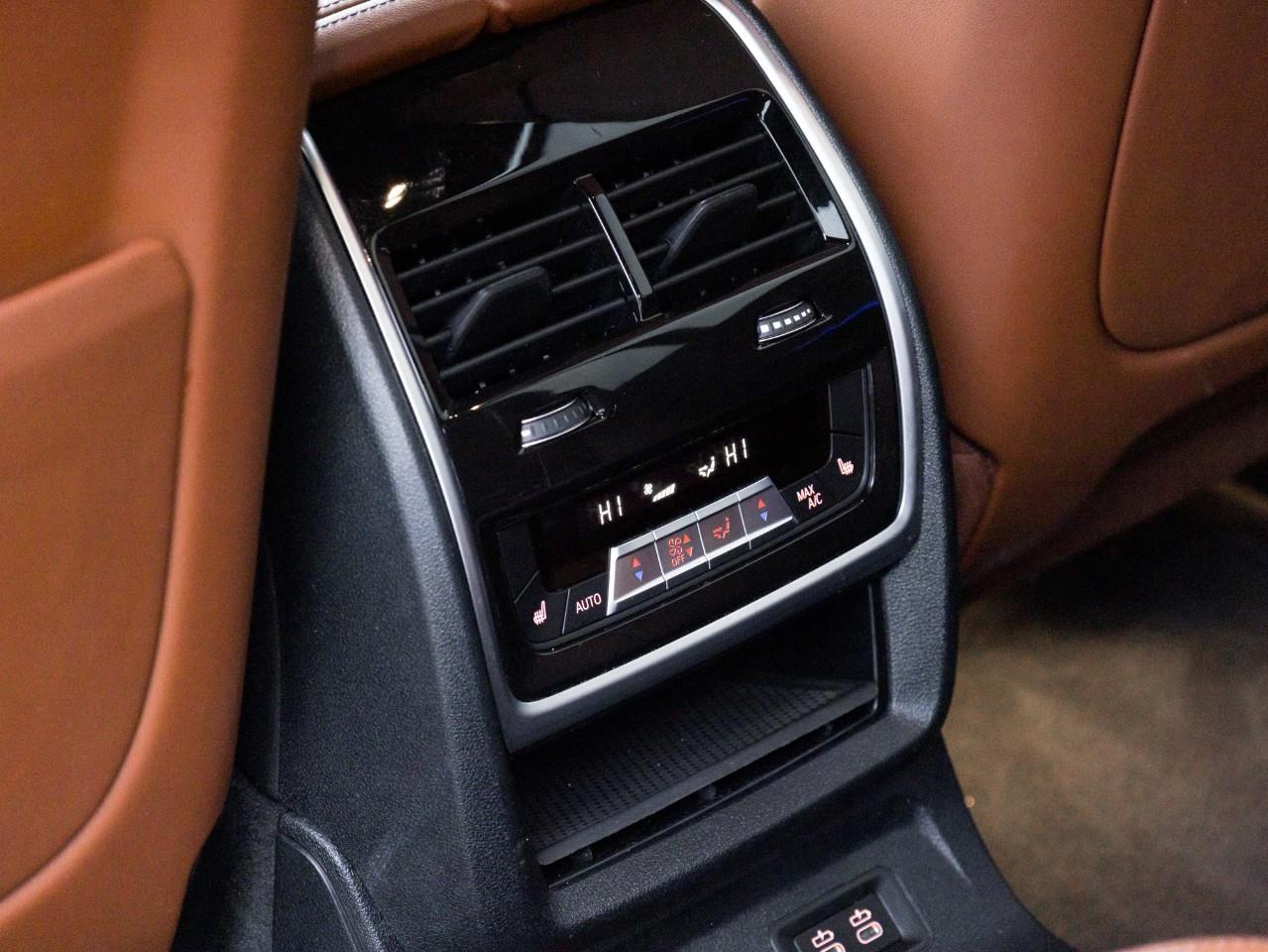 2023 BMW X7 xDrive40i 4dr All-Wheel Drive Sports Activity Vehicle Photo