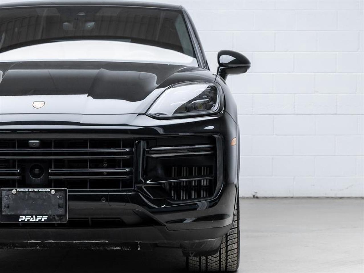 2024 Porsche Cayenne  Photo3