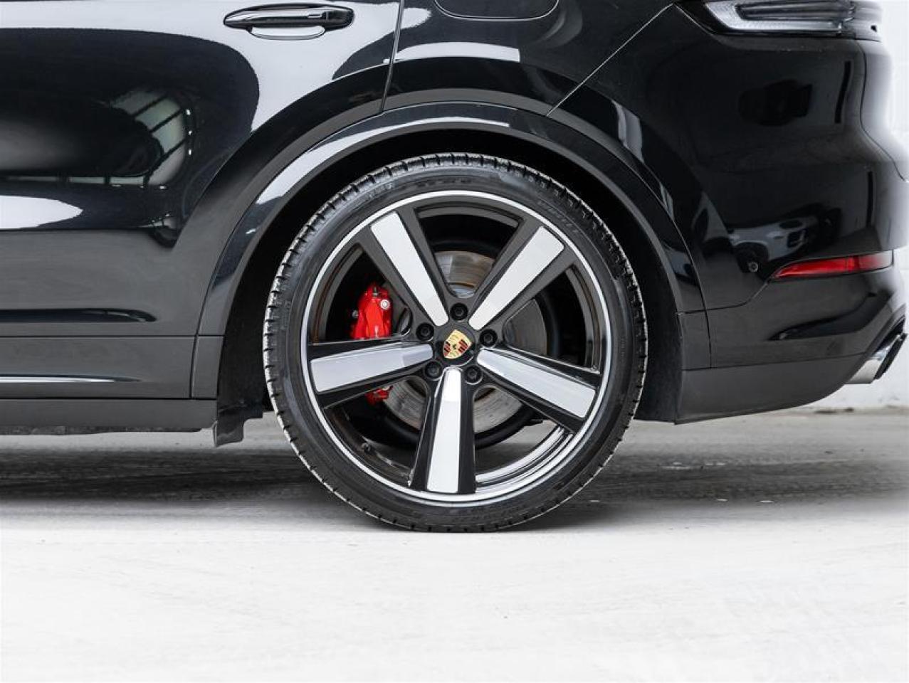 2024 Porsche Cayenne  Photo