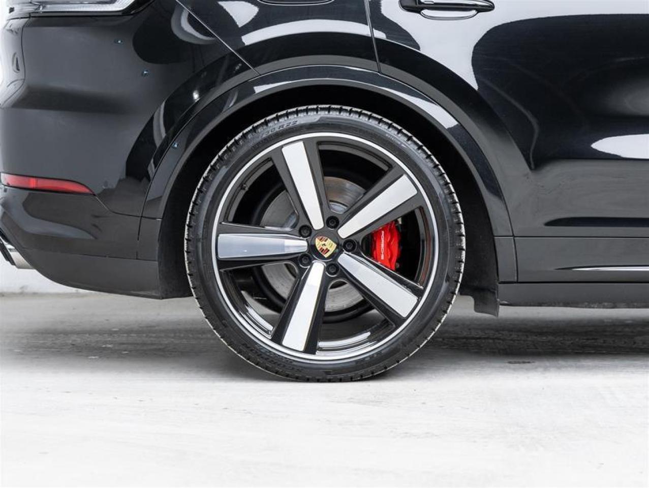 2024 Porsche Cayenne  Photo