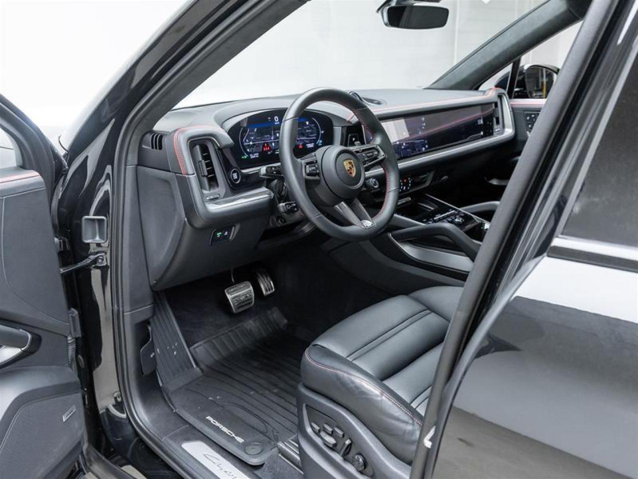 2024 Porsche Cayenne  Photo