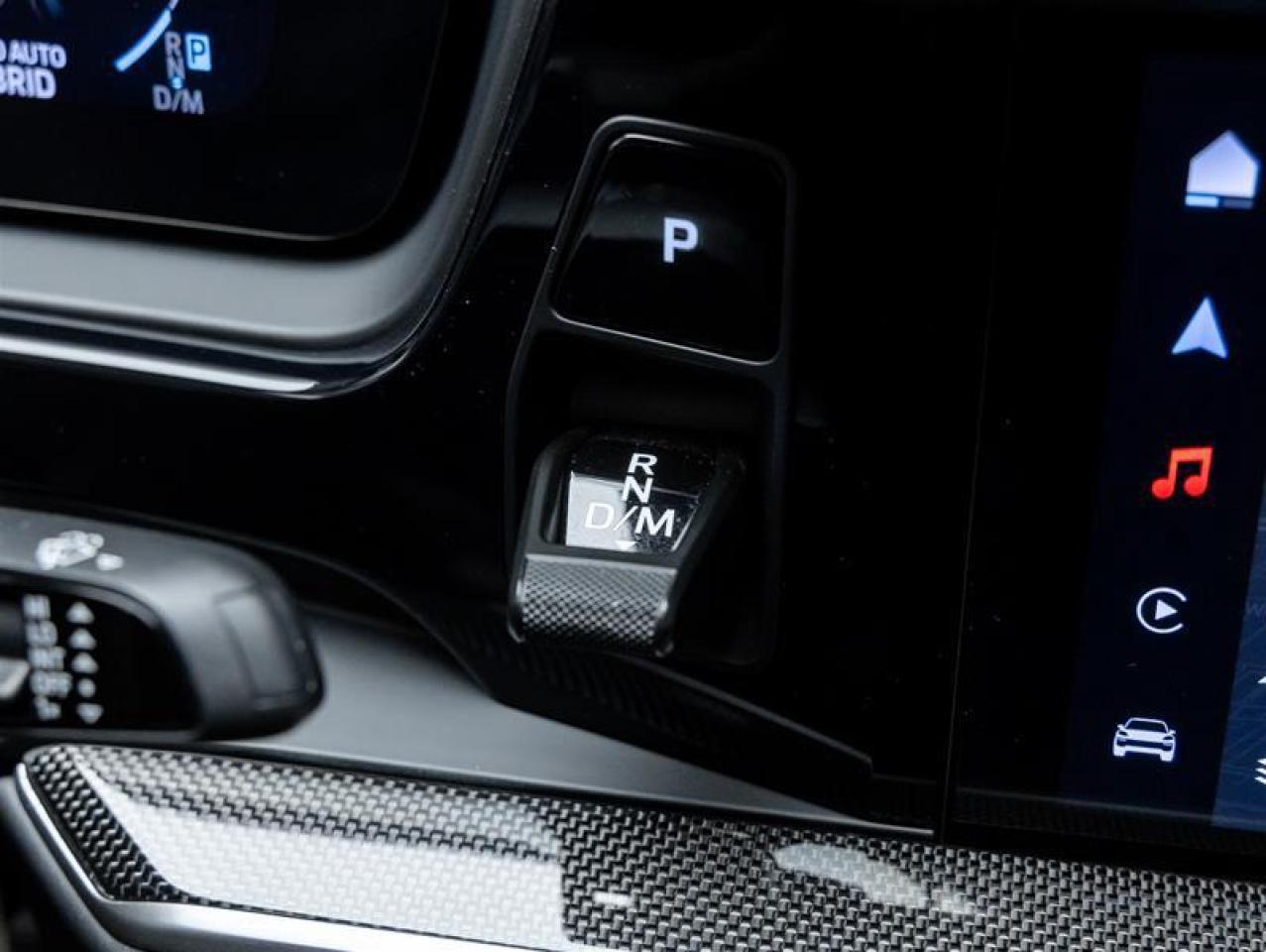 2024 Porsche Cayenne  Photo