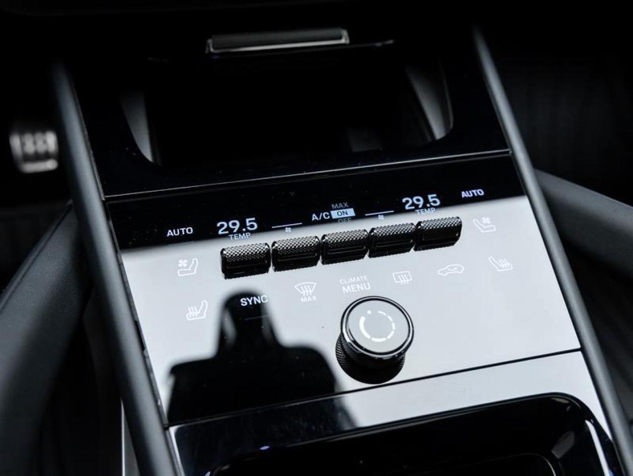 2024 Porsche Cayenne  Photo