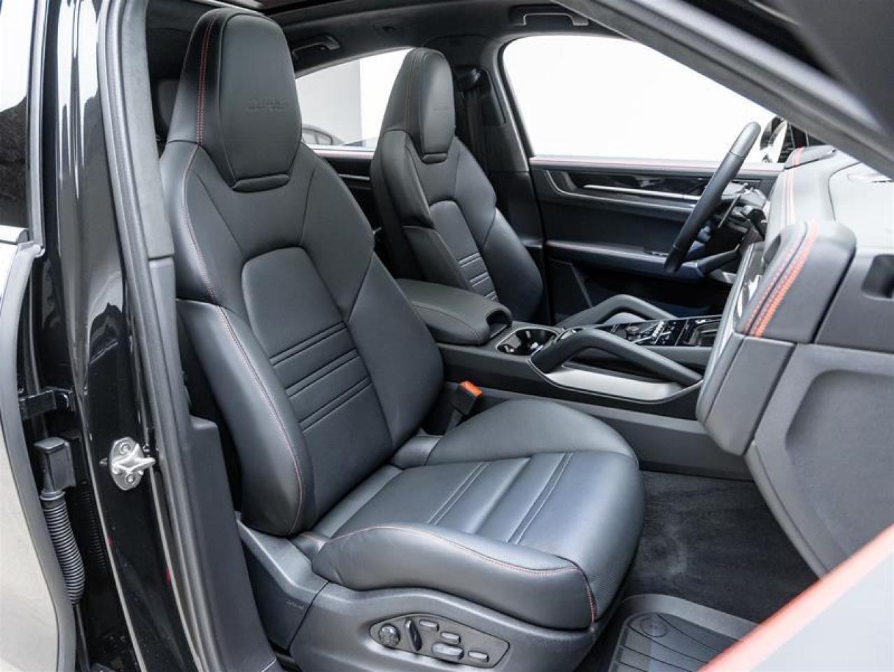 2024 Porsche Cayenne  Photo