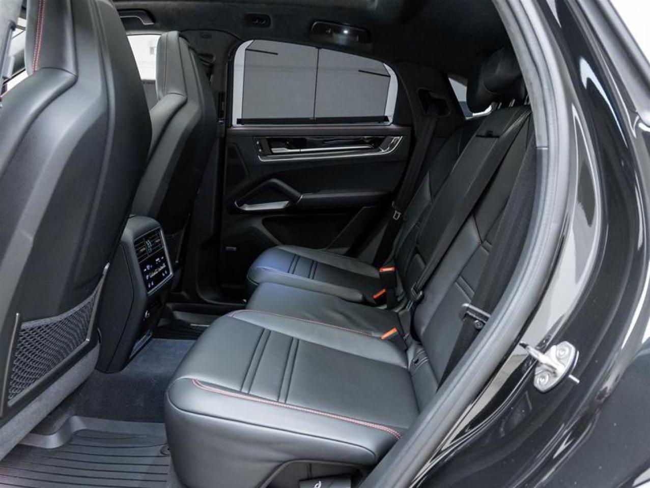 2024 Porsche Cayenne  Photo