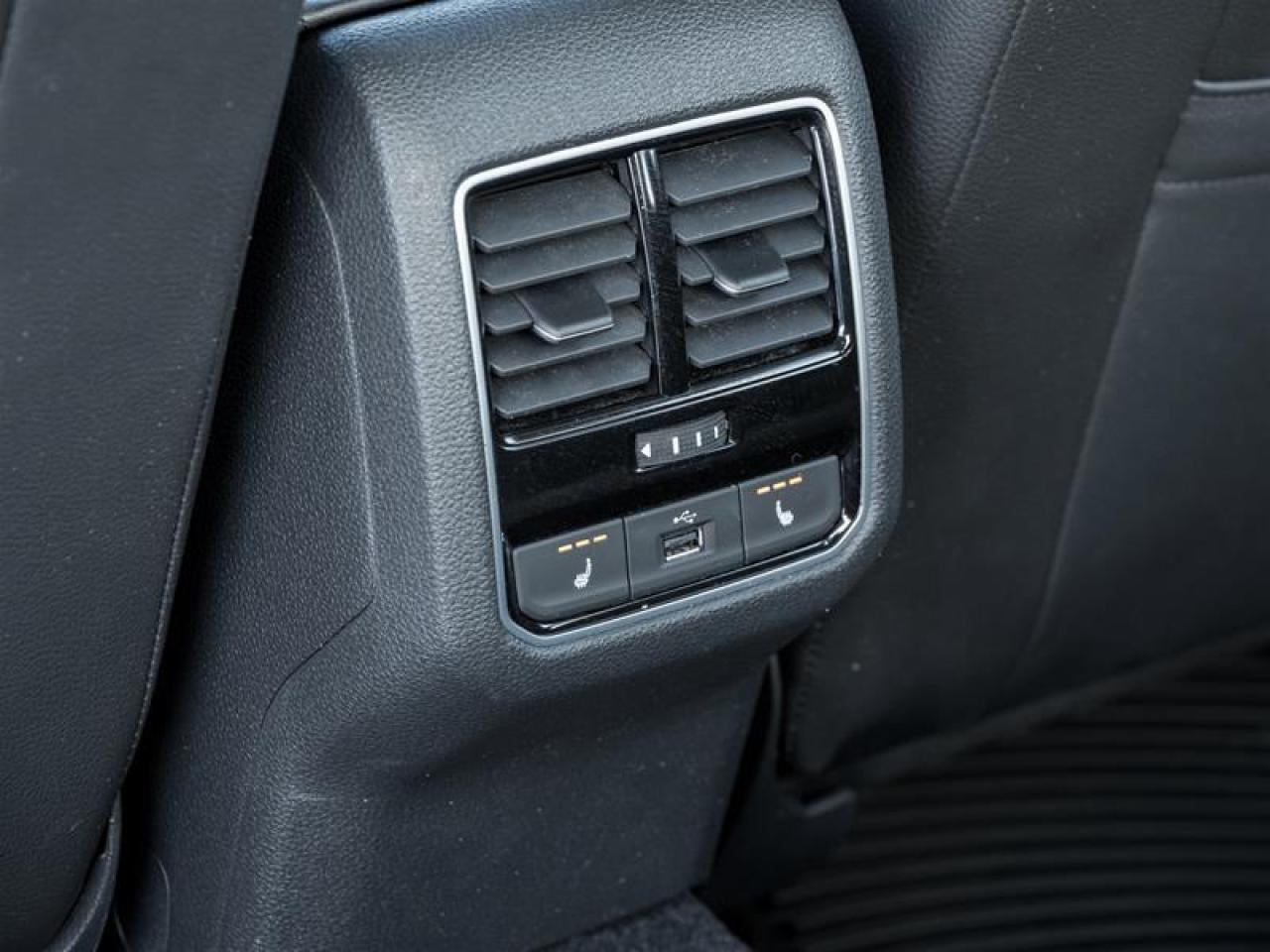 2018 Volkswagen Passat 2.0 TSI Comfortline 4dr Sedan Photo