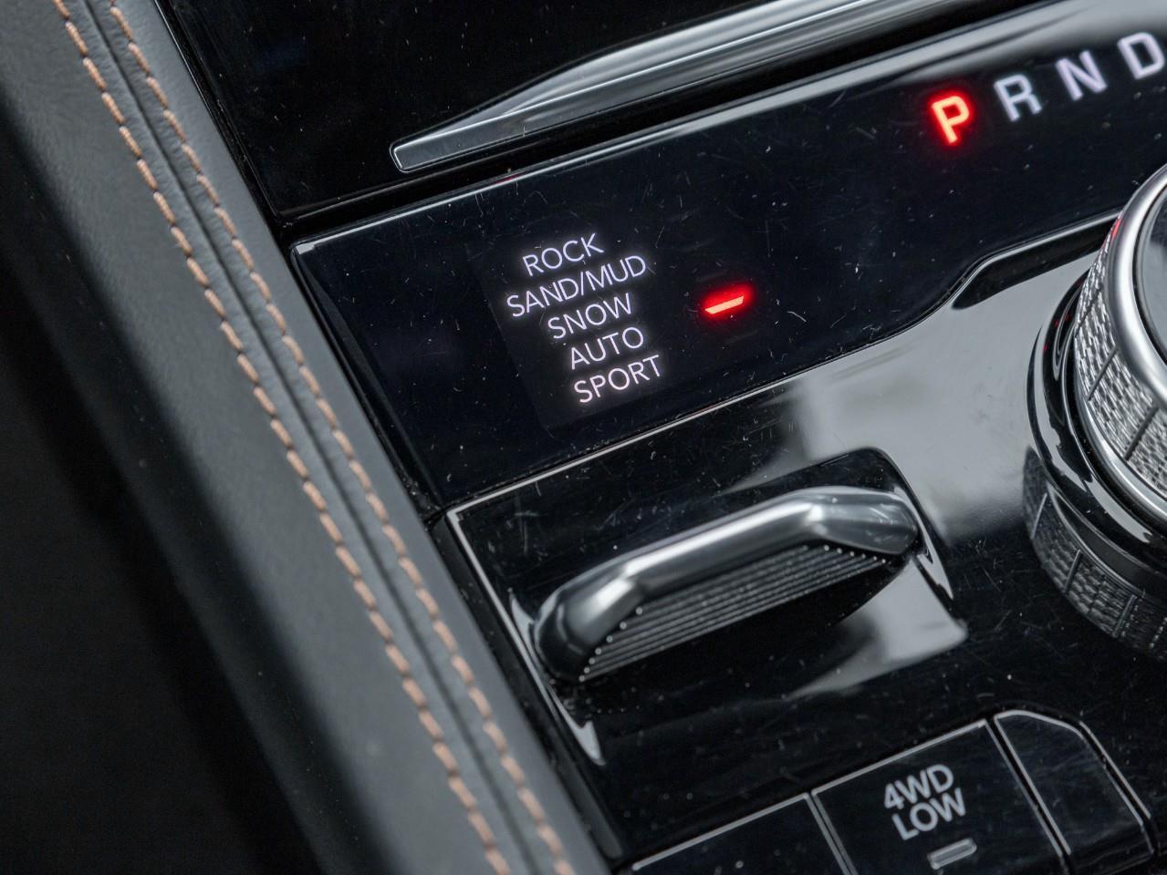 2023 Jeep Grand Cherokee Summit 4dr 4x4 Photo