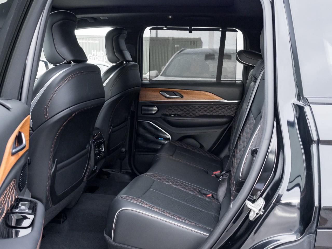 2023 Jeep Grand Cherokee Summit 4dr 4x4 Photo