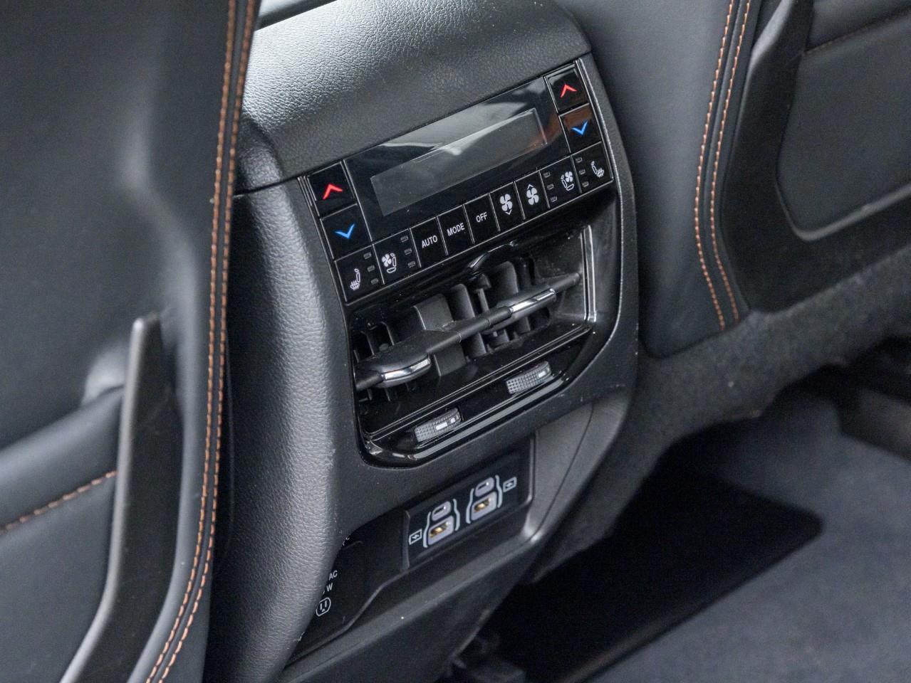 2023 Jeep Grand Cherokee Summit 4dr 4x4 Photo