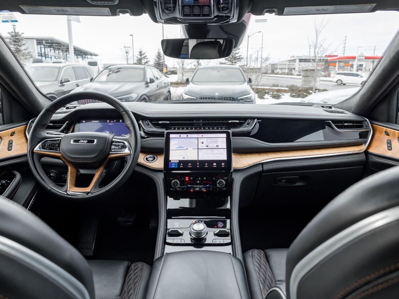 2023 Jeep Grand Cherokee Summit 4dr 4x4 Photo