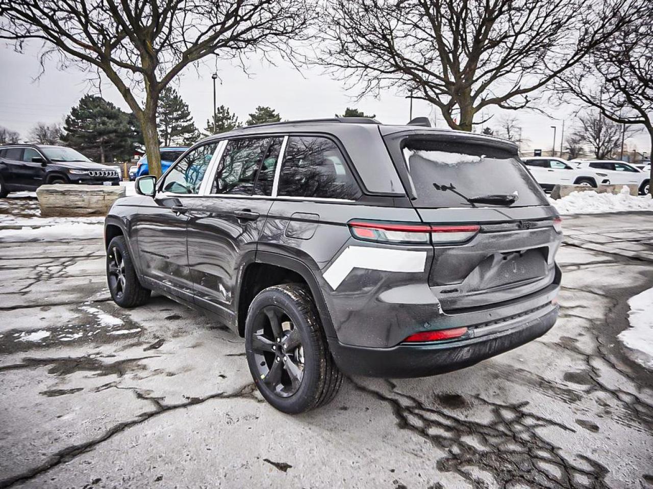 2025 Jeep Grand Cherokee  Photo